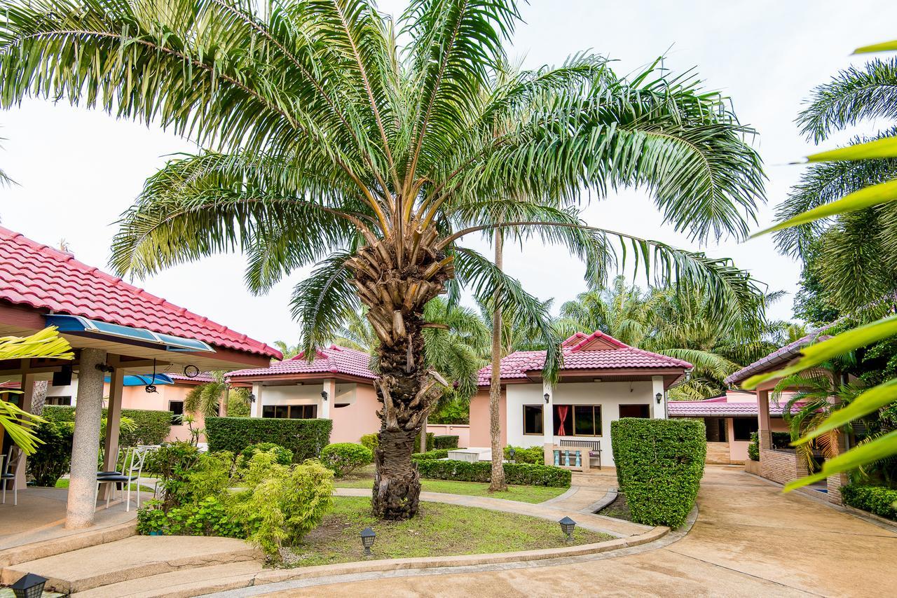 Tananza Resort & Homestay Phuket Nai Harn Extérieur photo