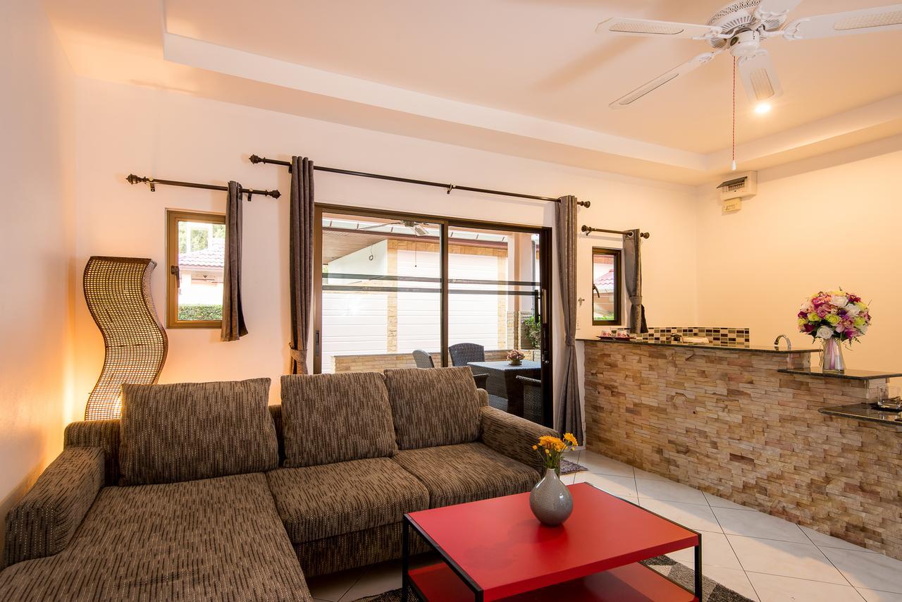 Tananza Resort & Homestay Phuket Nai Harn Extérieur photo