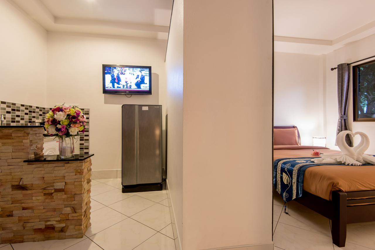 Tananza Resort & Homestay Phuket Nai Harn Extérieur photo