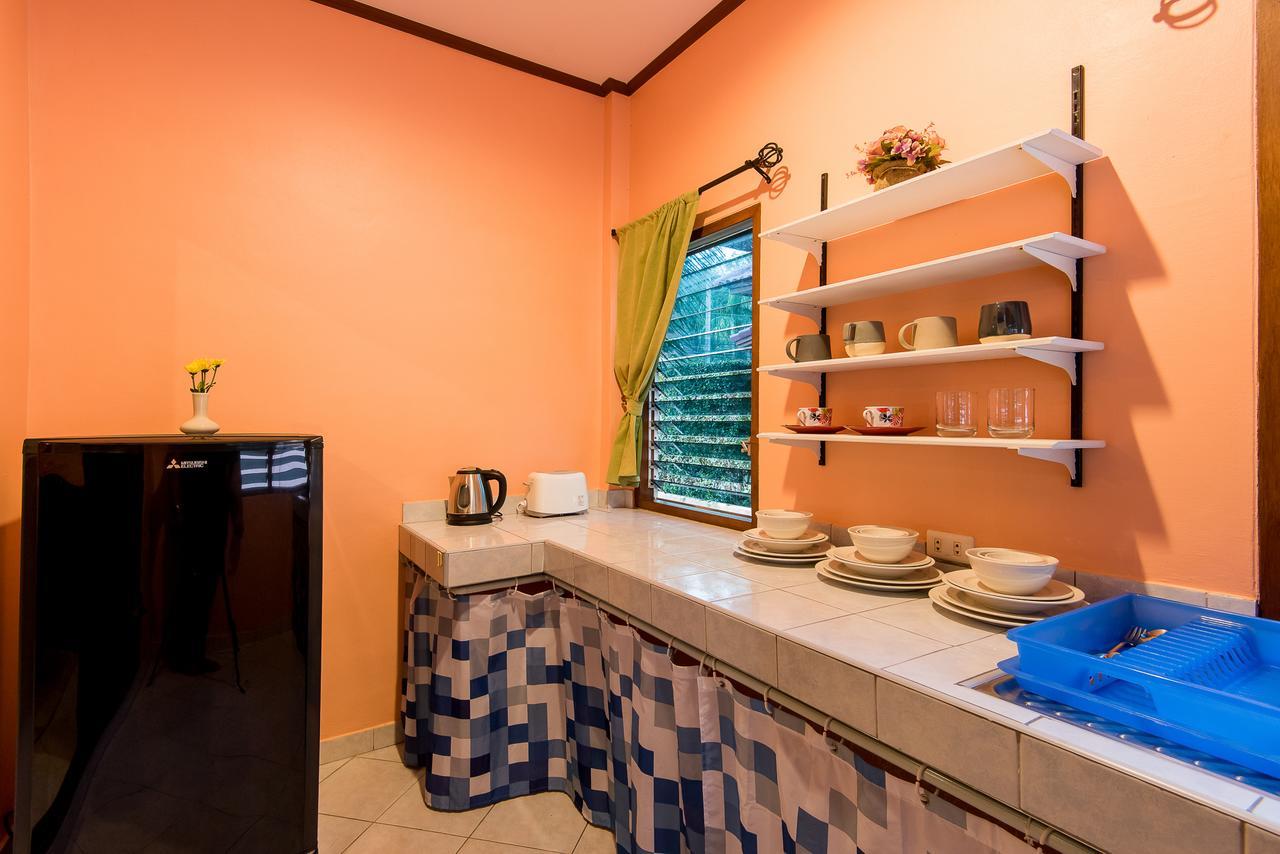 Tananza Resort & Homestay Phuket Nai Harn Extérieur photo