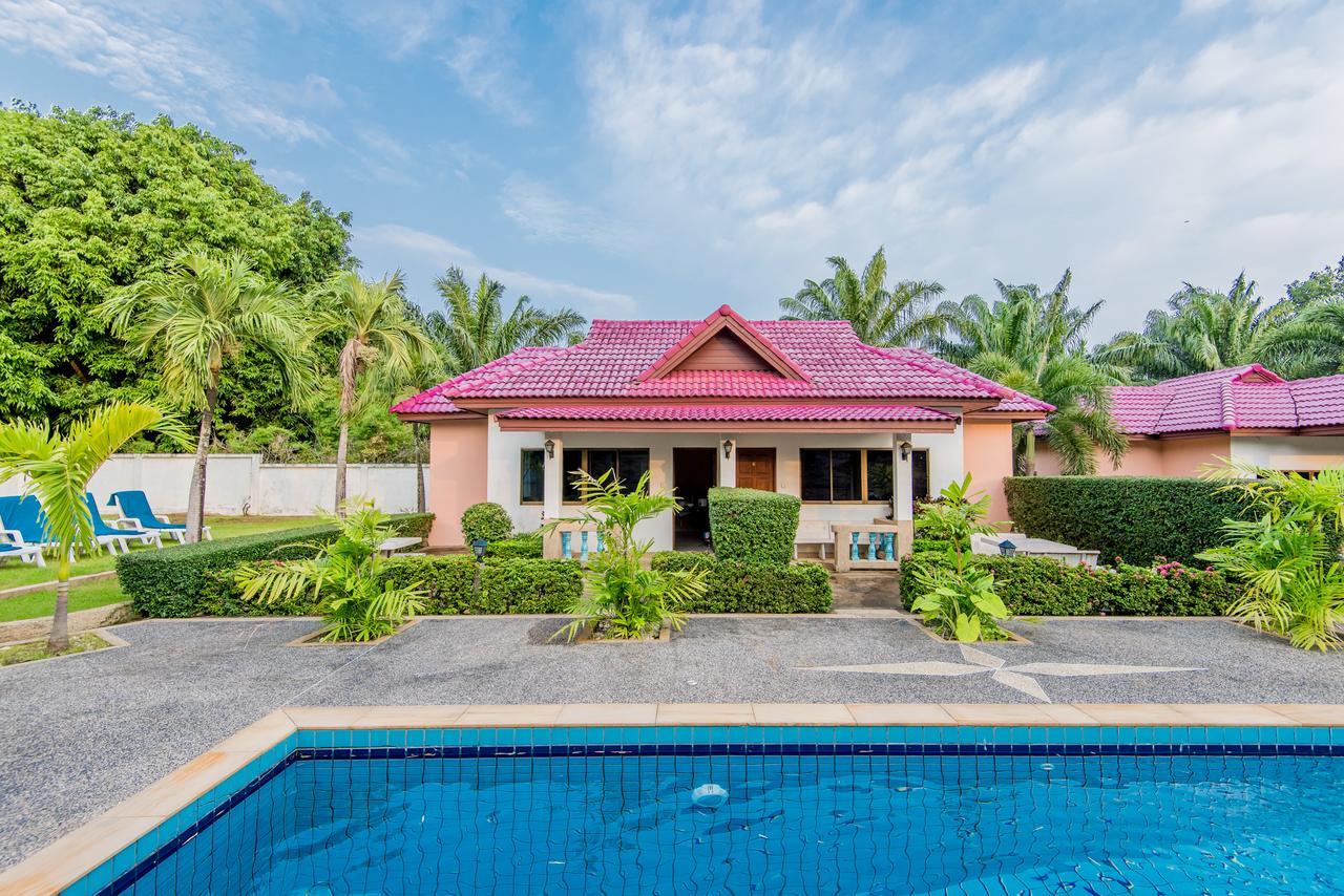Tananza Resort & Homestay Phuket Nai Harn Extérieur photo